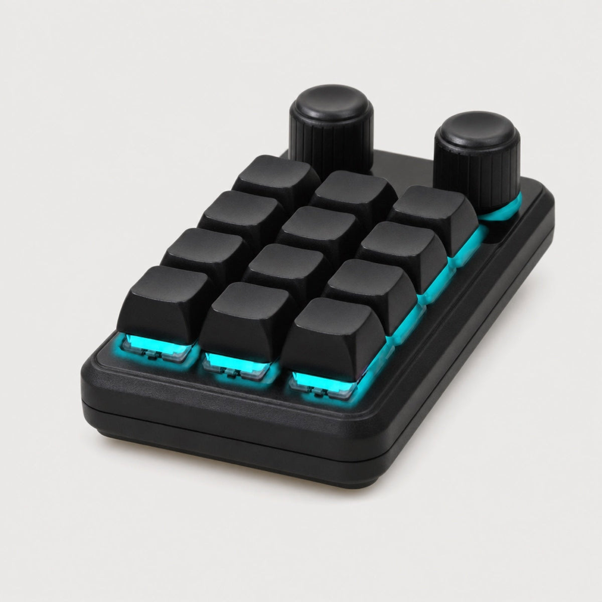Left-Hand Pad with twelve macro keys and two rotary knobs